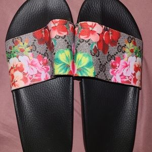Gucci Bloom Slides